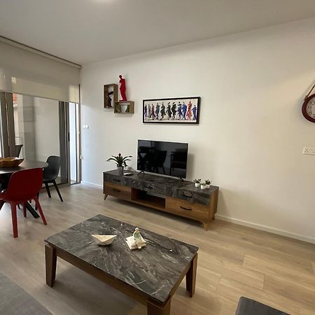 Appartamento Le Voyageur Larnaca Esterno foto