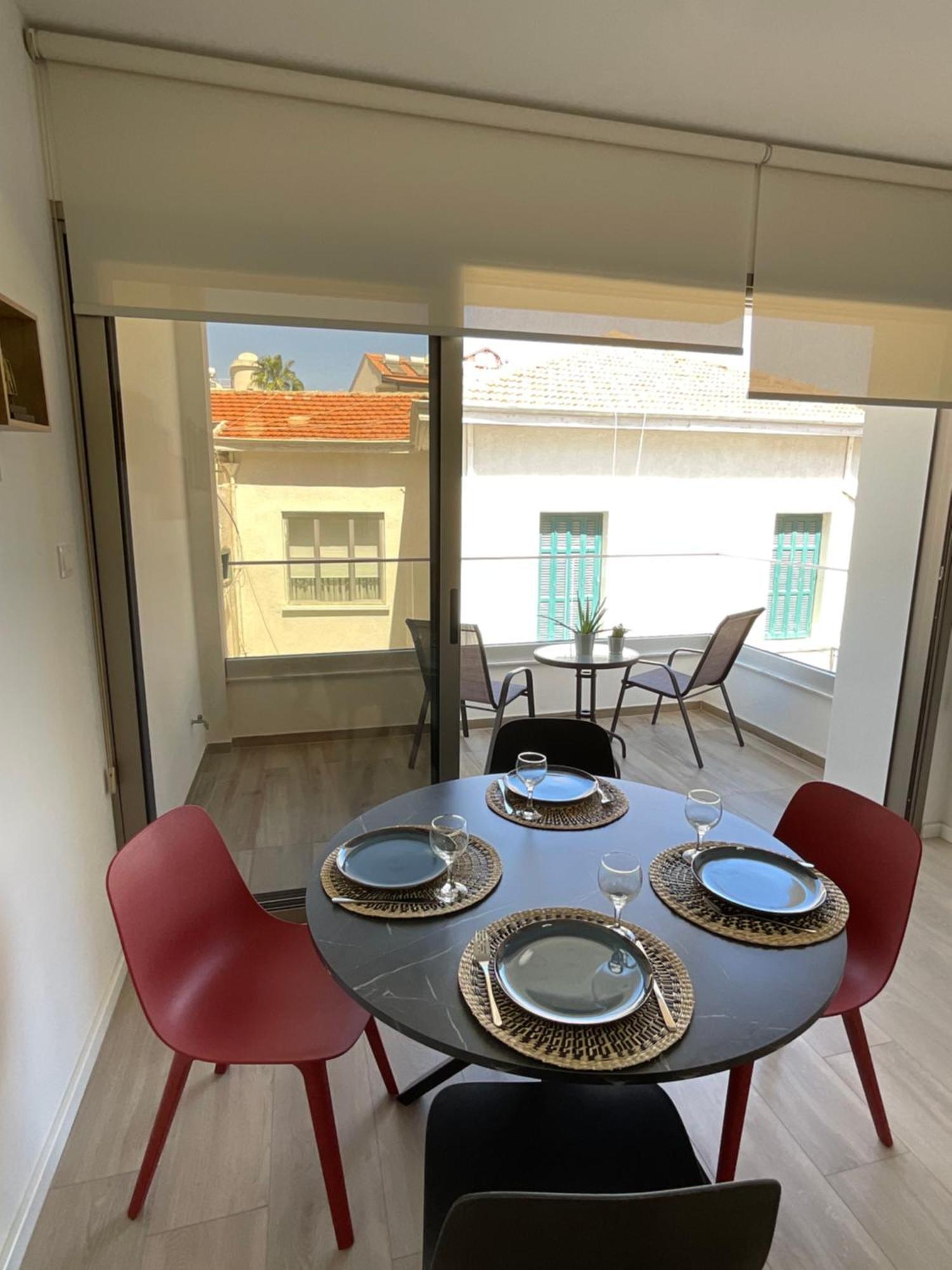 Appartamento Le Voyageur Larnaca Esterno foto