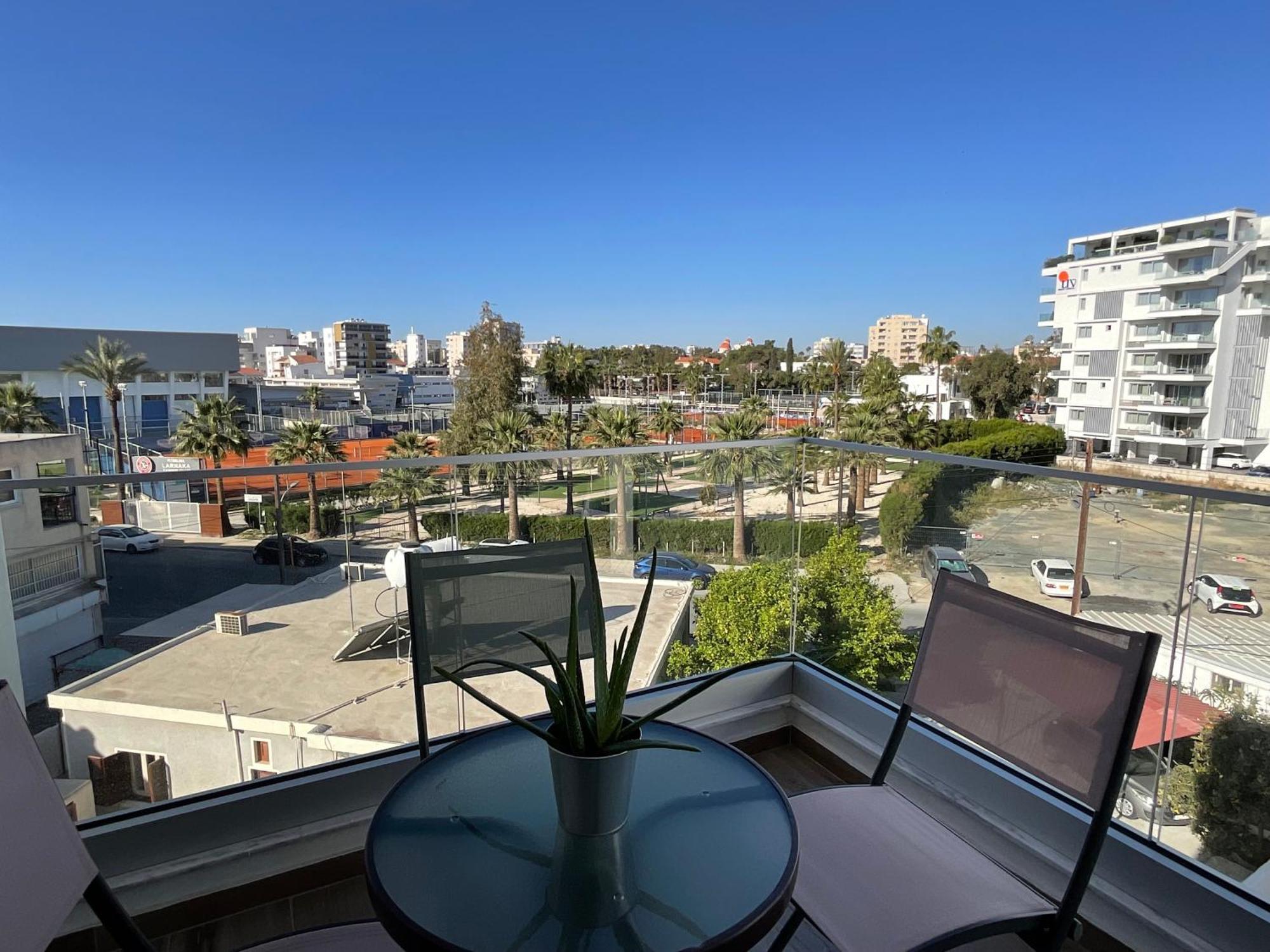 Appartamento Le Voyageur Larnaca Esterno foto